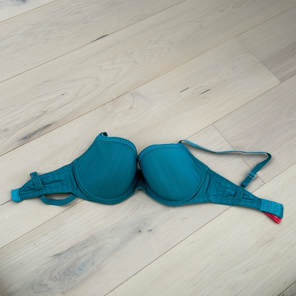 Cleo Bra blue 28G lined underwire moulded cups